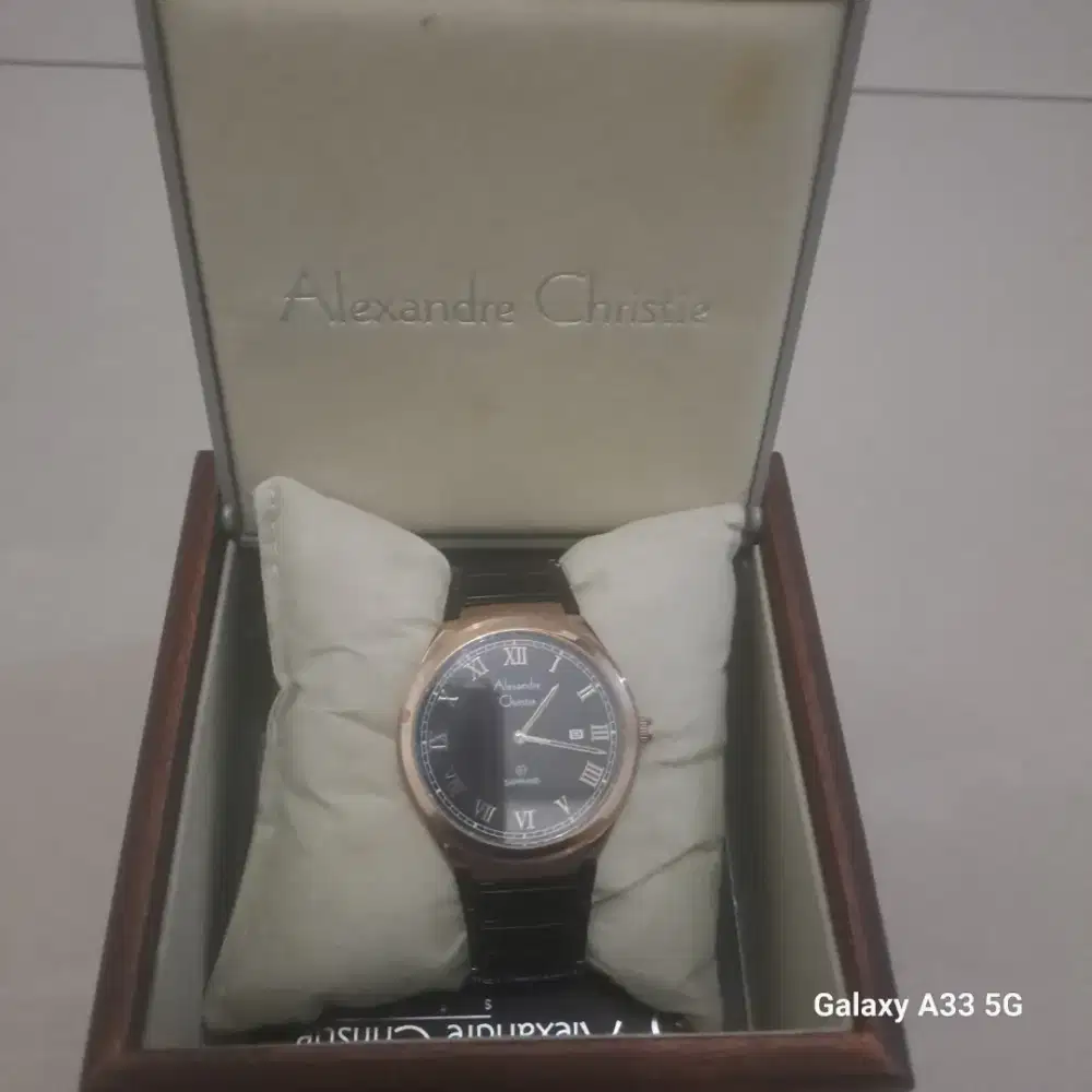 Jual jam tangan bekas