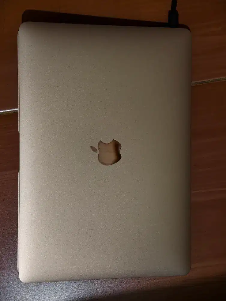 Macbook Air M1 , no minus