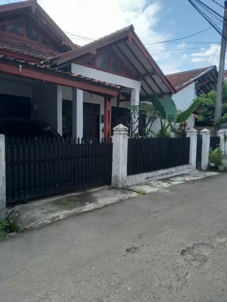 Rumah asri nuansa klasik