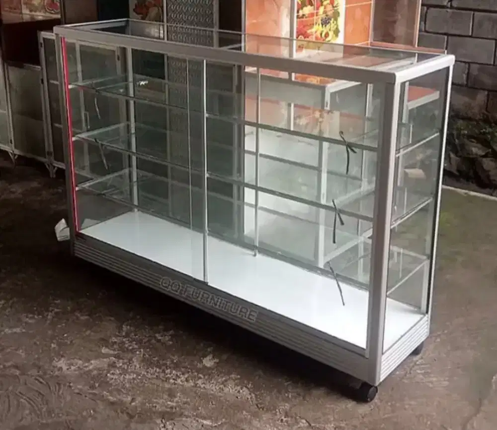 Etalase Kaca alumunium (ukuran1.5 M) lemari kaca