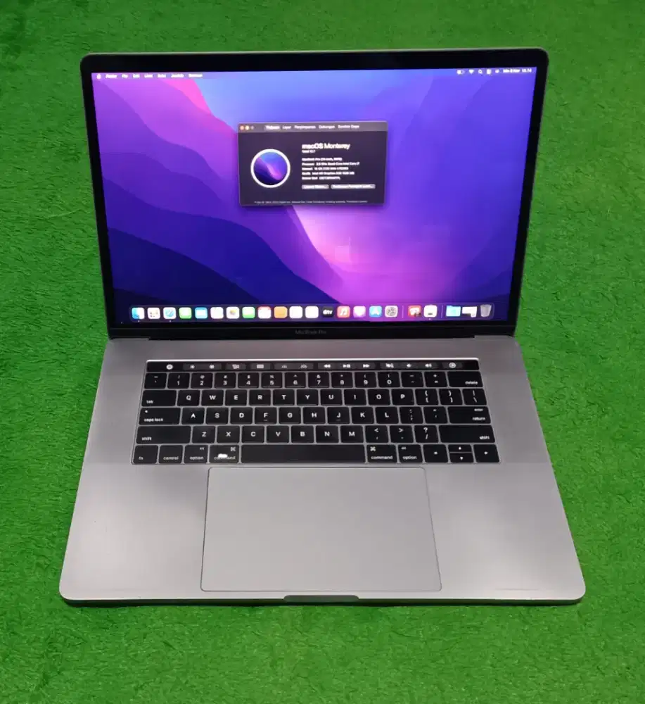 Apple MacBook Pro 2016 15inch i7 16/256 Grey Touchbar Dual VGA Murah