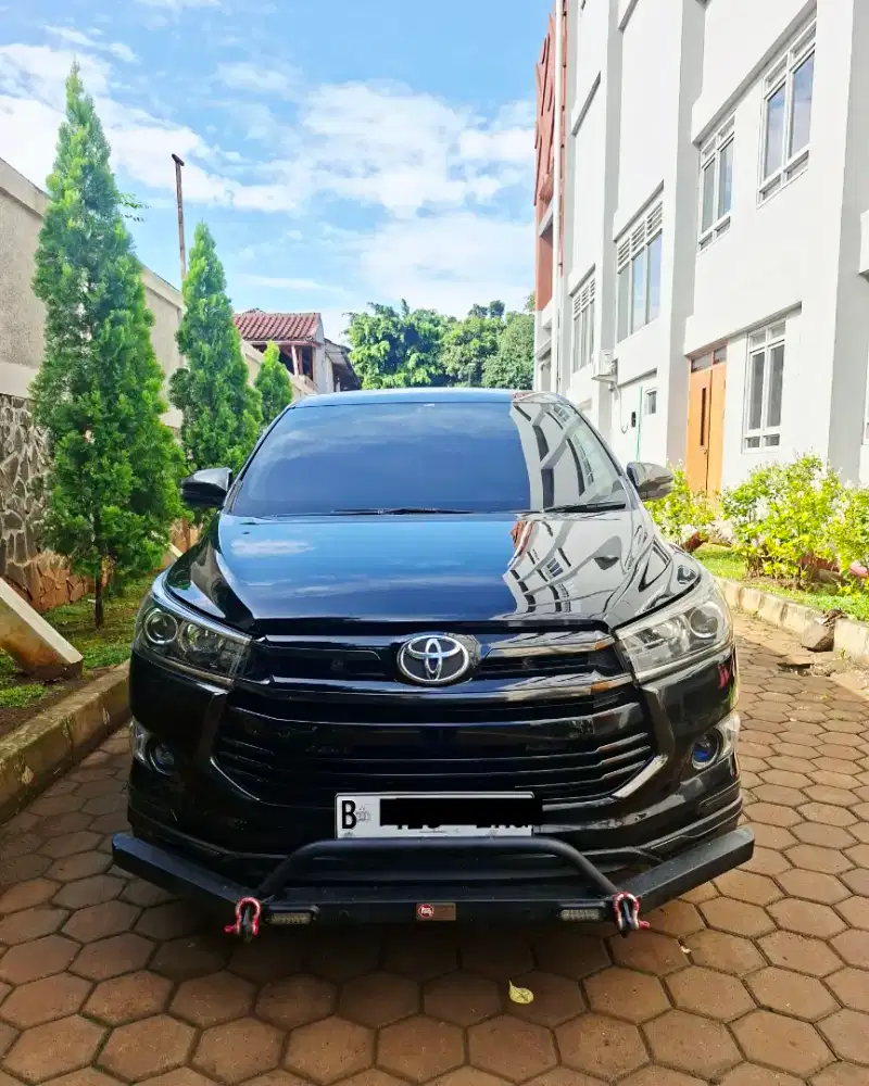 (Harga Cash) Innova VENTURER 2.0 AT NIK 2019 BLACK