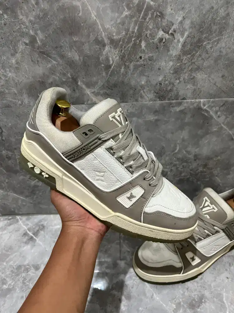 Sepatu LOUIS VUITTON TRAINER Sneaker lv prelov no bally gucci