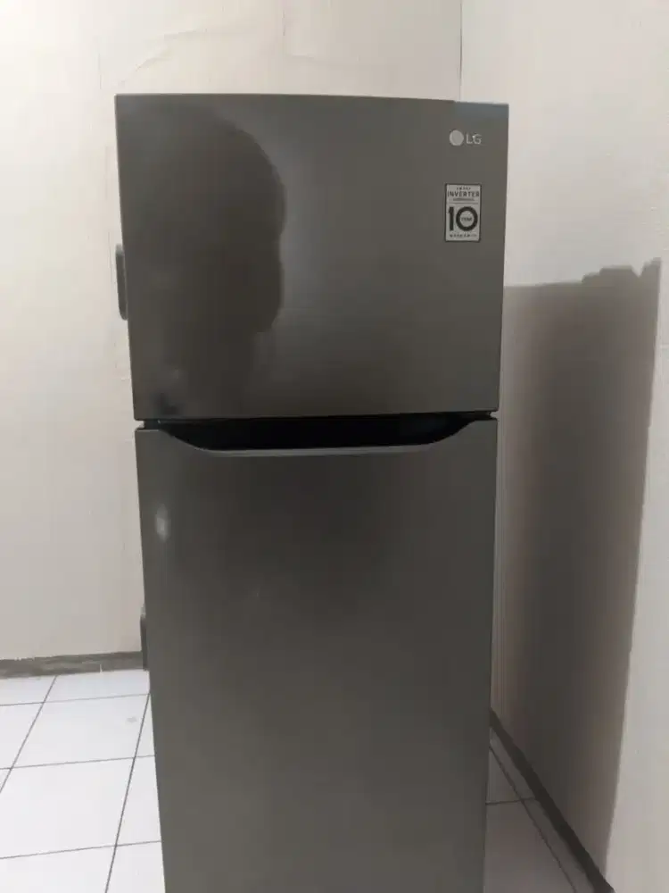 Kulkas LG baru 2THN