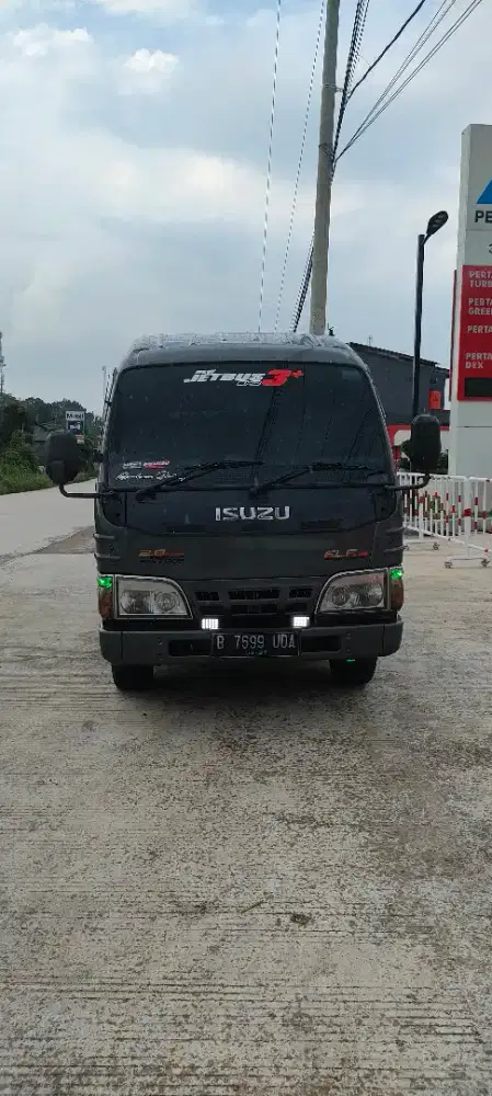 ISUZU ELF LONG PARAMITRA ISTIMEWA