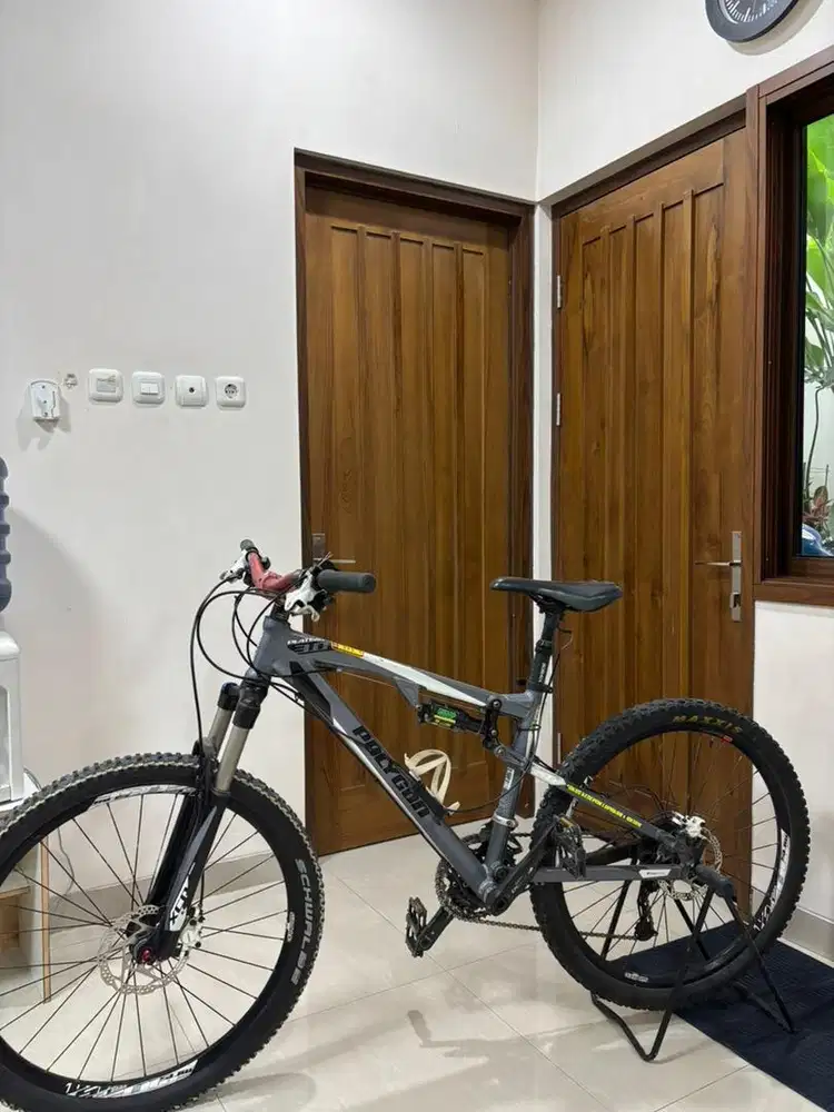 Sepeda MTB Polygon Plateau Full Suspension