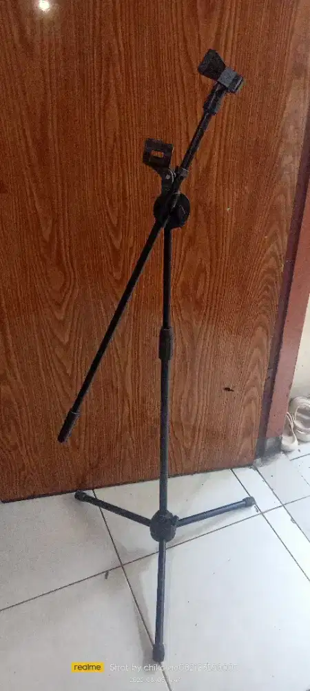 stand mic dan partitur