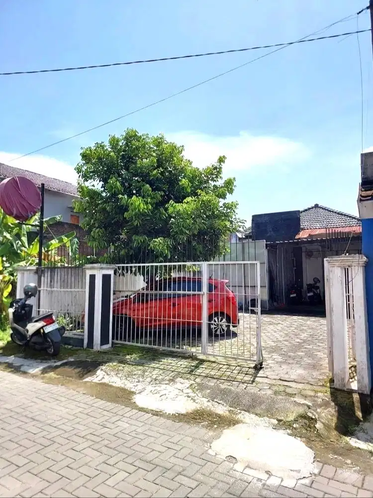 Rumah Dan Gudang Luas Strategis di Condongcatur