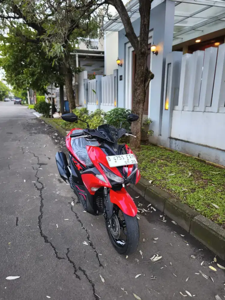 Bissmillah dijual motor Yamaha aerox 2019 istimewa
