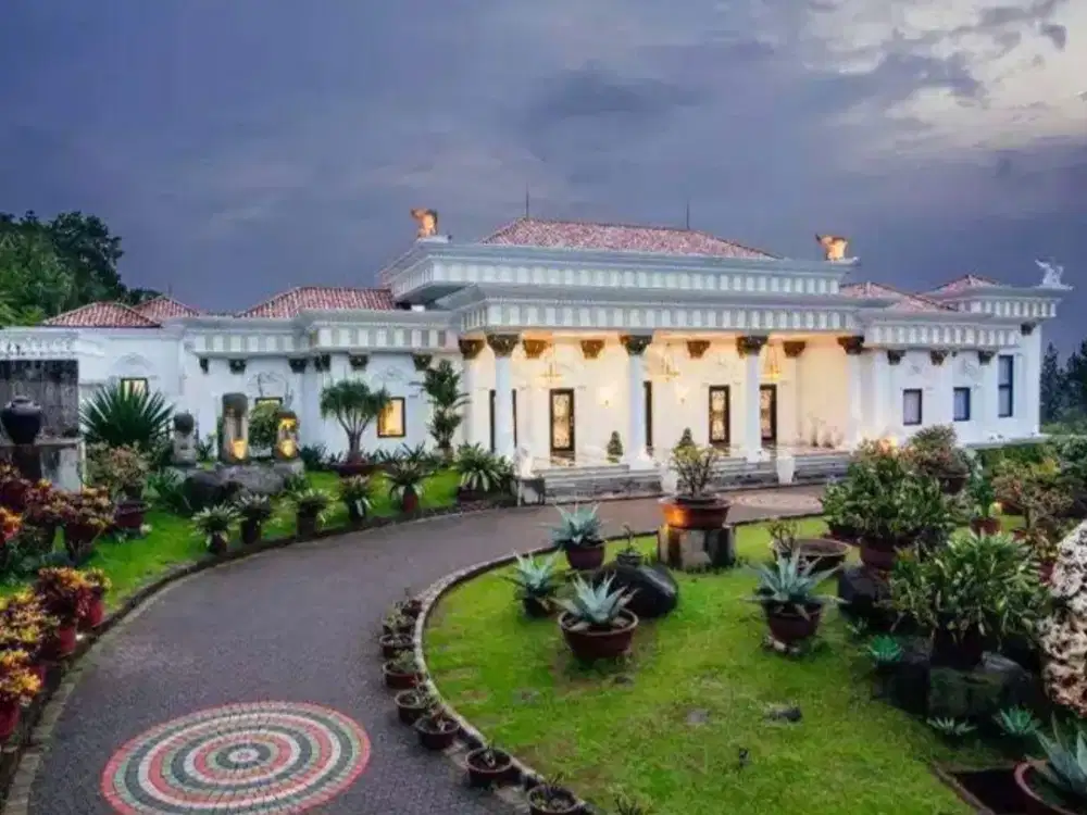 Rumah Aurora Mansion Di Northridge Golf Sentul City