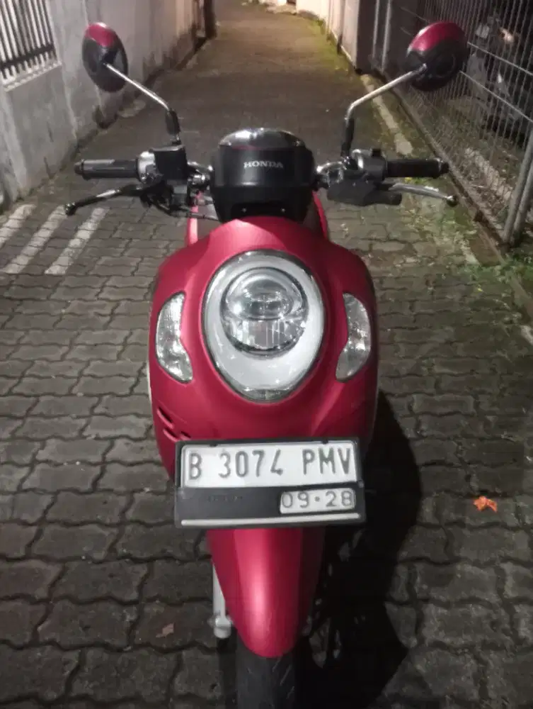 Dijual Scoopy merah minus pemakaian sehari-hari kondisi  ok nego tipis
