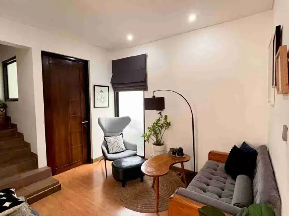 Rumah Dalam Cluster 2 Lantai Di Zahra Residence, Jagakarsa, Jakarta Selatan