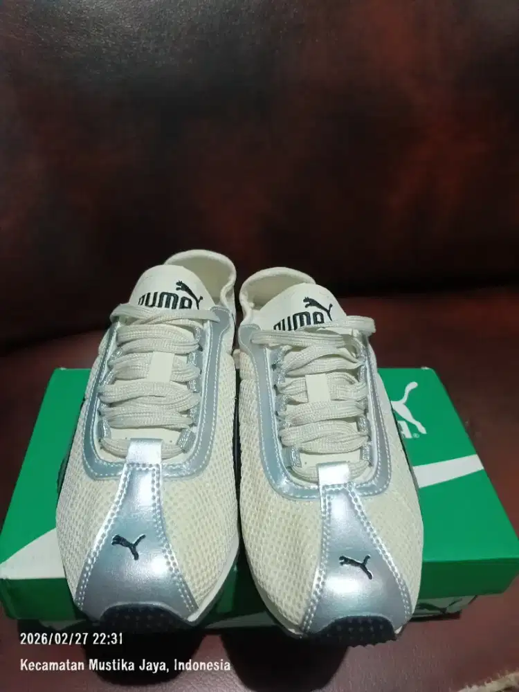 Puma Street H cream silver
