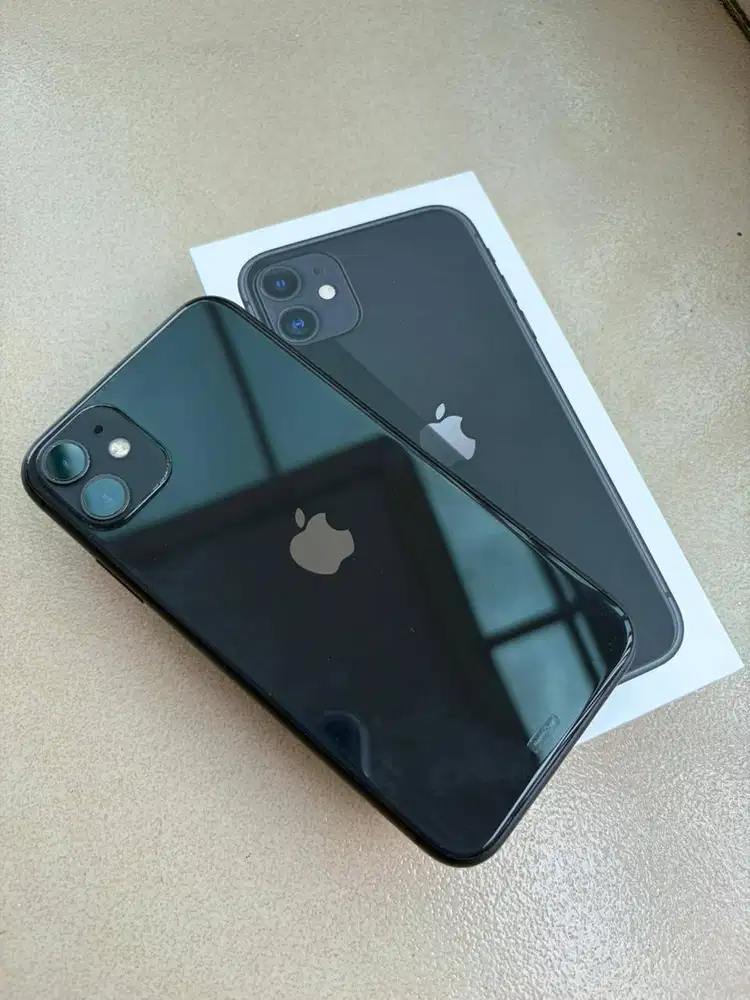 Iphone 11, 128GB warna Hitam