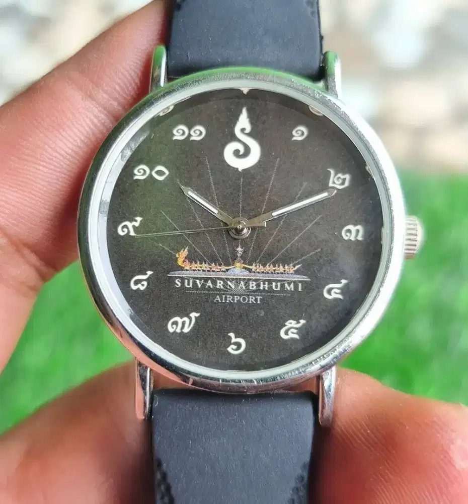Jam tangan Suvarnabhumi