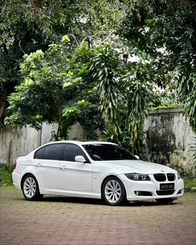 BMW 325i E90 LCi Putih 2010 TdpMurmer Ori Menarik Bu Antik Simpan Baru