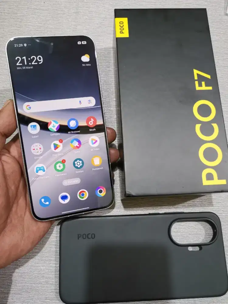 Poco F7 5G 
Ram 12/512GB