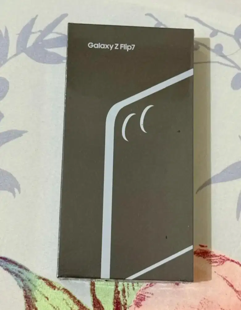 Dijual Samsung Galaxy Z Flip 7 12 / 256 GB