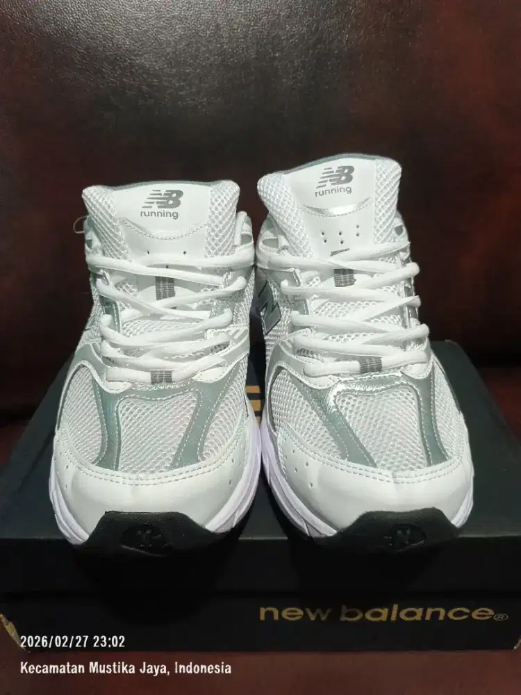New balance 530 silver gold