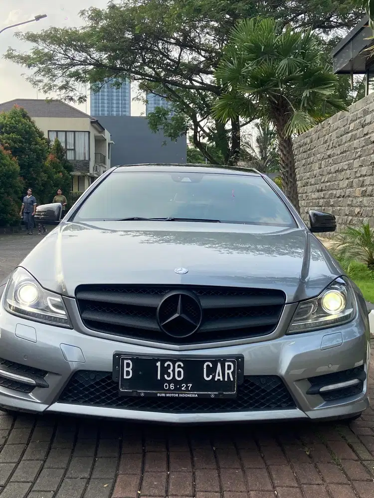Mercedes-Benz C250 2011 Bensin