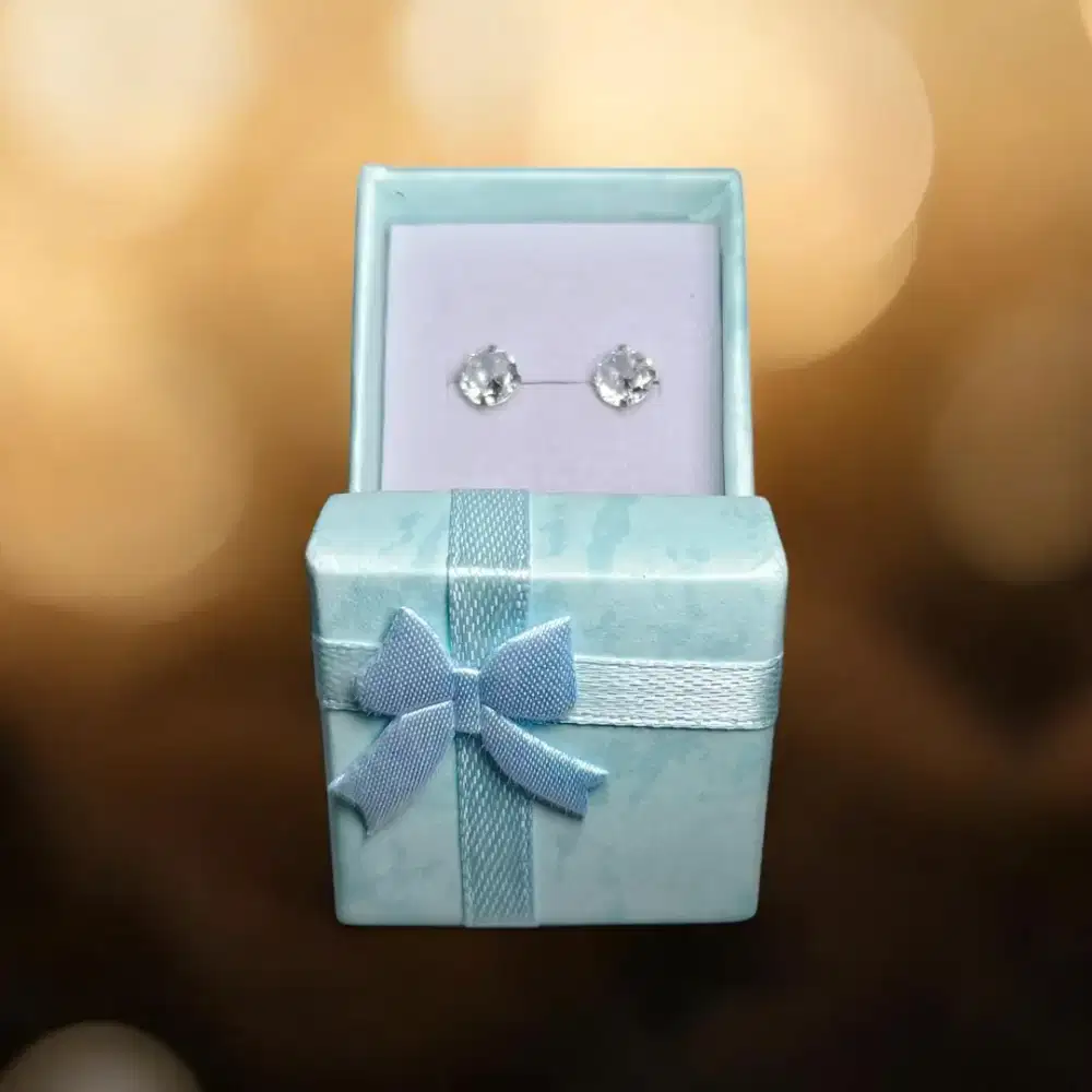 1 pasang anting piercing barbel permata 6mm titanium.