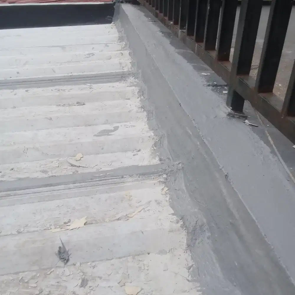 Perbaikan atap bocor, dinding rembes, plafon bocor, Talang air dll