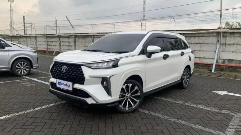 DP Murah Toyota Avanza Like New 1.5 New Veloz Q CVT Bensin-AT 2022