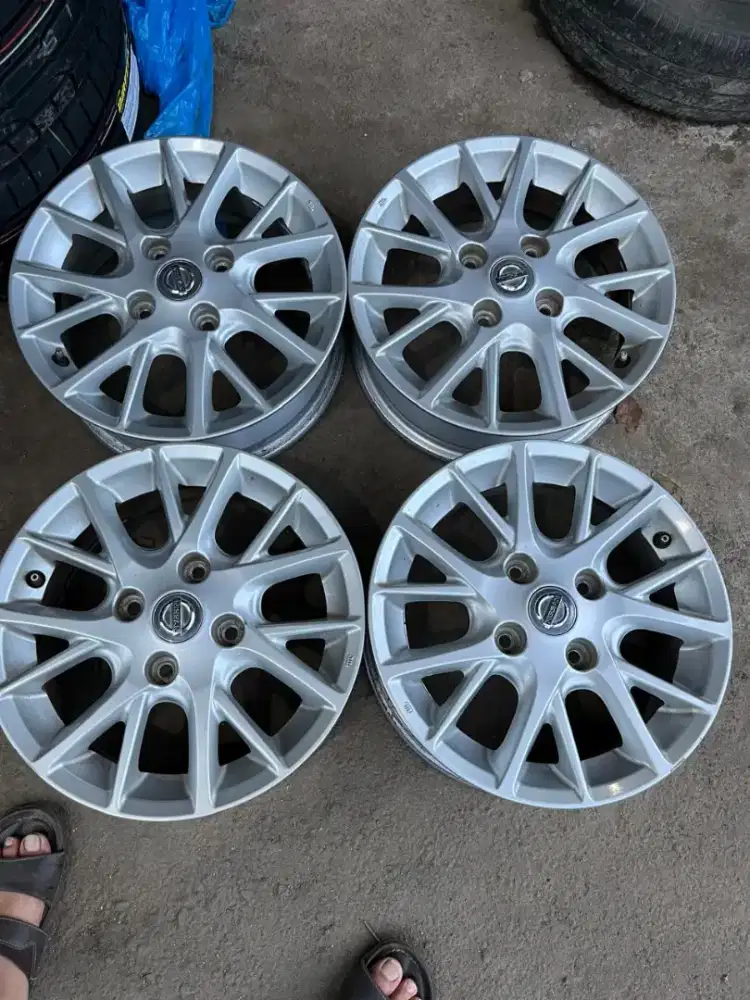 Velg original Nissan grand Livina ring 15 pcd 4x114,3 4pcs