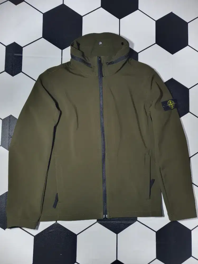 Jaket stone island size 12