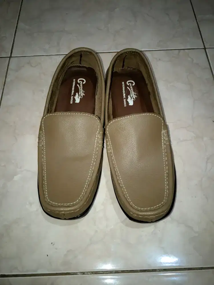 Sepatu Kulit Crocodile UK 42