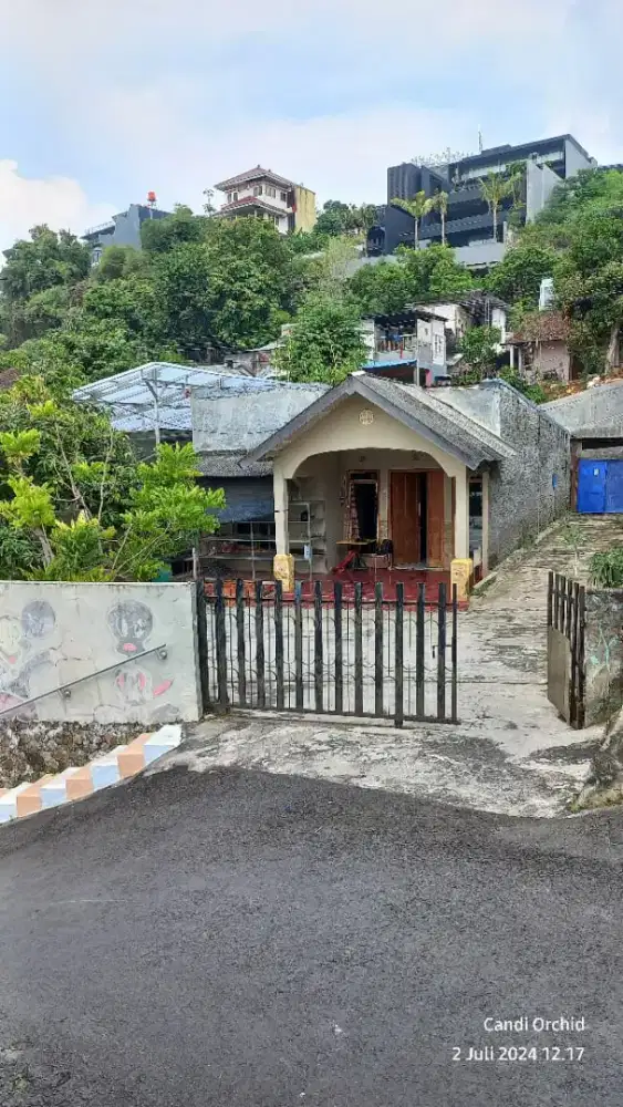 Dijual cepat rumah ready halaman luas dan murah di jl Jangli Candisari