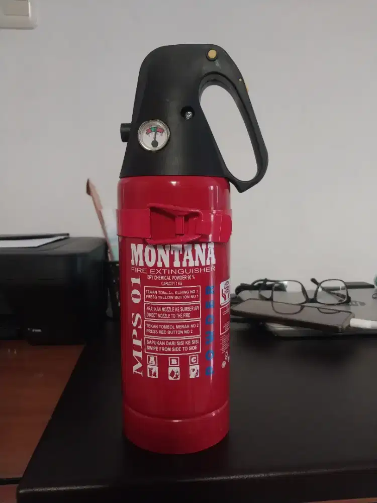Alat pemadam api serbuk