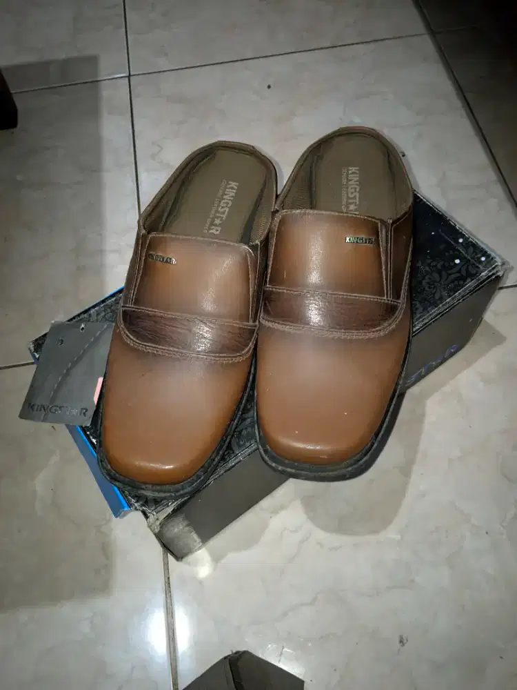 Sepatu Pantofel Slip KINGSTAR UK41