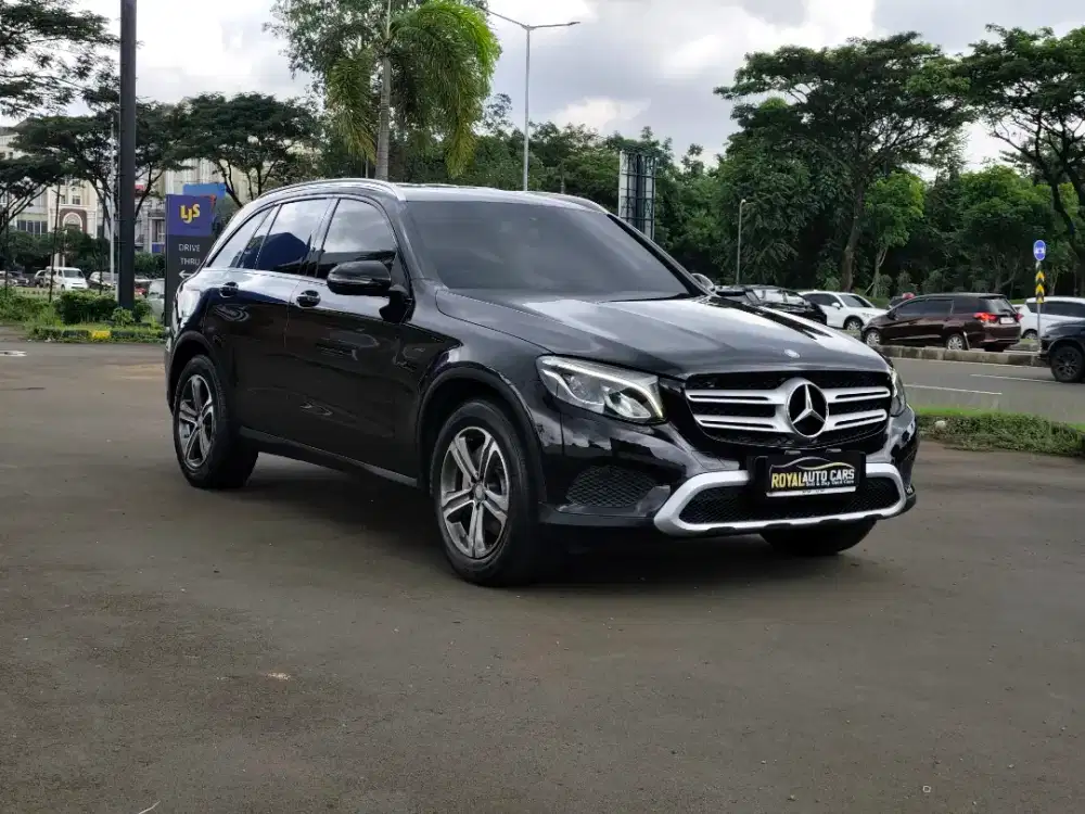 Mercy Mercedes Benz GLC250 Exclusive AT NIK 2017 FIRST HAND PAJAK ON