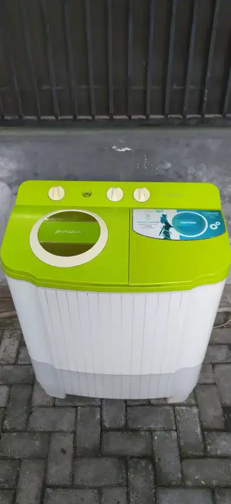 Mesin cuci polytron 7kg