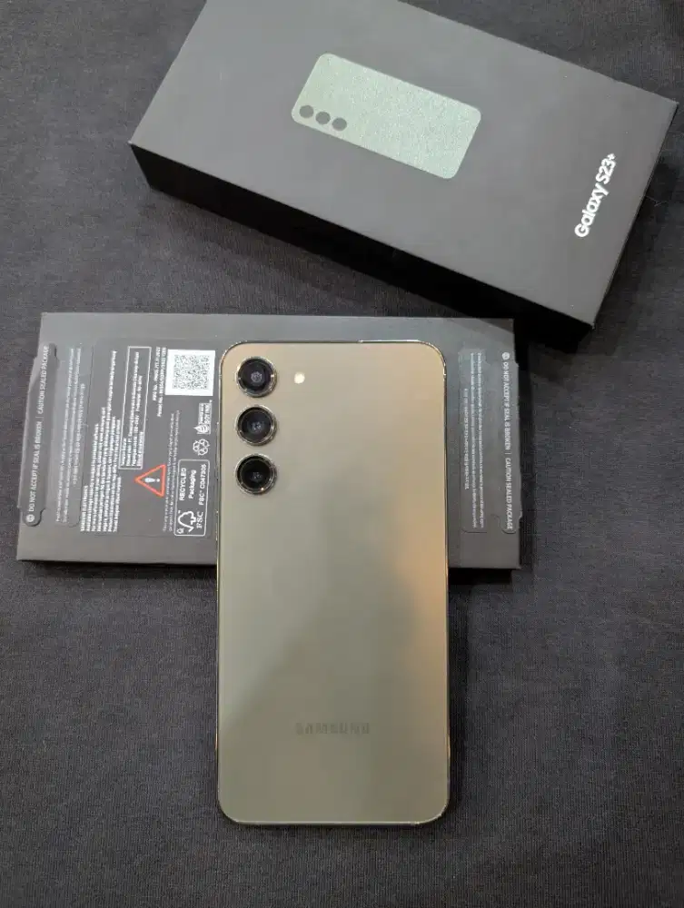 Samsung S23 plus 8/512 gb sein