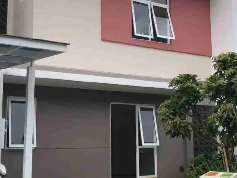 Rumah Dayana siap huni dengan kamar tidiur 2 sudah ada  canopy belakang