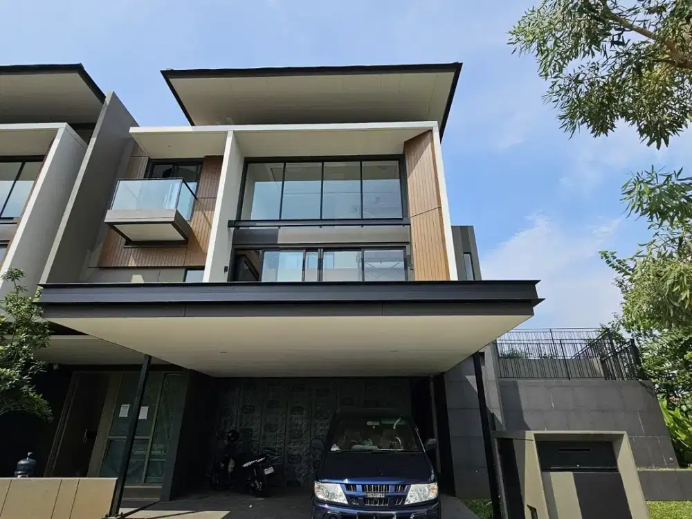 RUMAH MEWAH LAUREL NAVAPARK BSD FULL FURNISH ADA LIFT