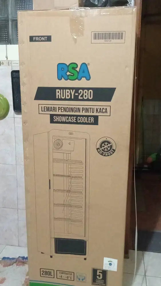showcase dan freezer masih segel