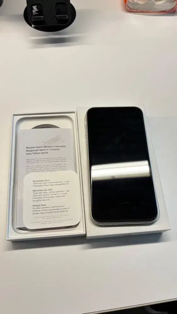 Iphone 11 64 GB White - Eks iBox (Milik Pribadi)