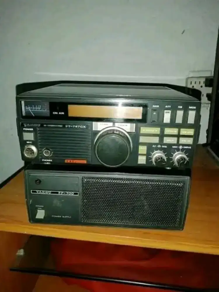 RADIO RIG HT SSB SWR DIBELI CARI