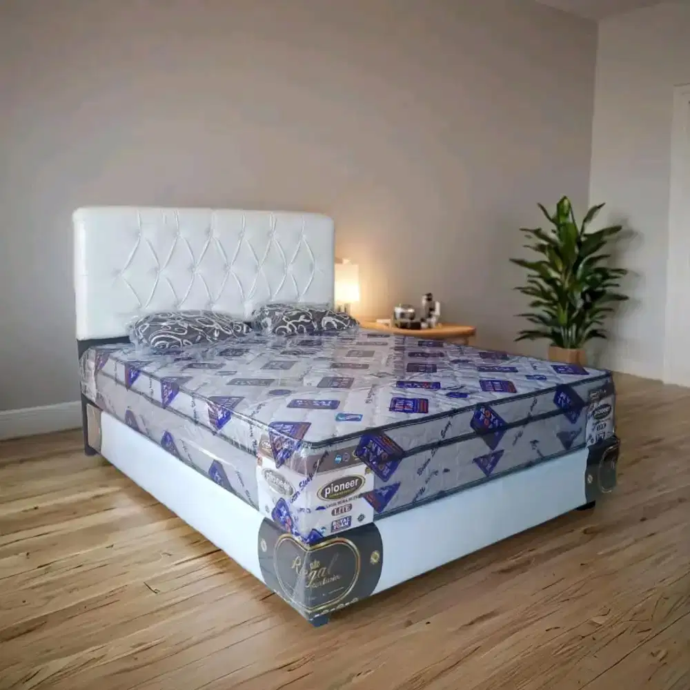 1 SET DIPAN + KASUR BUSA ROYALFOAM TEBEL 30 CM UK 160 X 200 CM