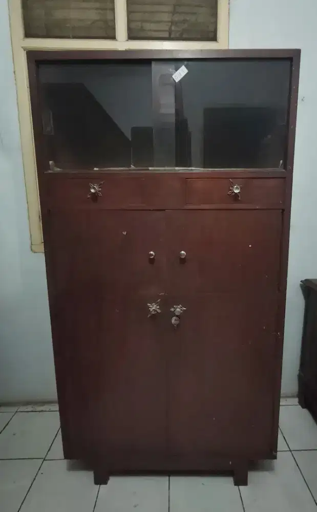 Lemari Makan - Kayu Solid Lawas

 