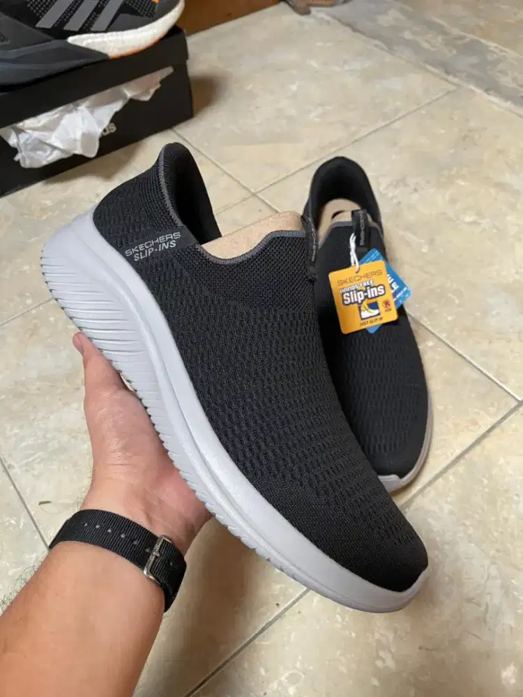 Skechers black charcoal