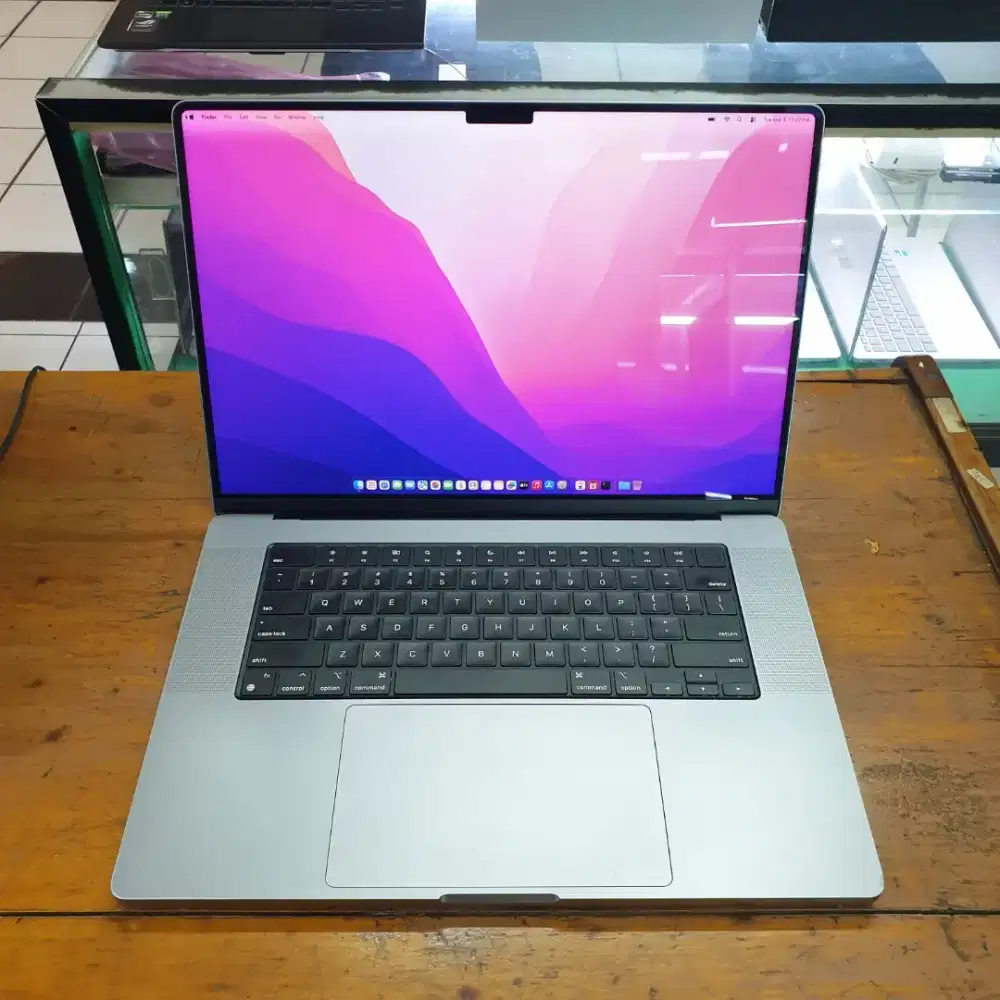 Macbook Pro M2 16 inch 2023 SSD 512GB Ram 16GB  Gray