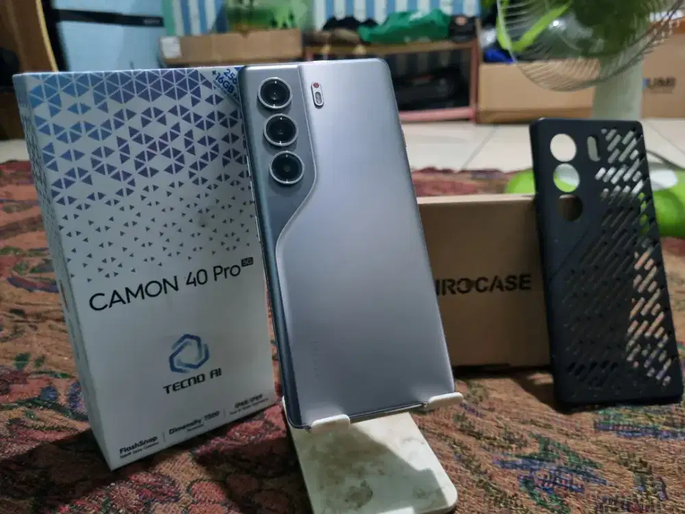 Tecno Camom 40 Pro 5G