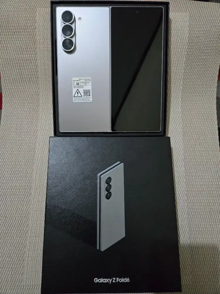 Samsung Z Fold 6 12/256 GB Silver Titanium