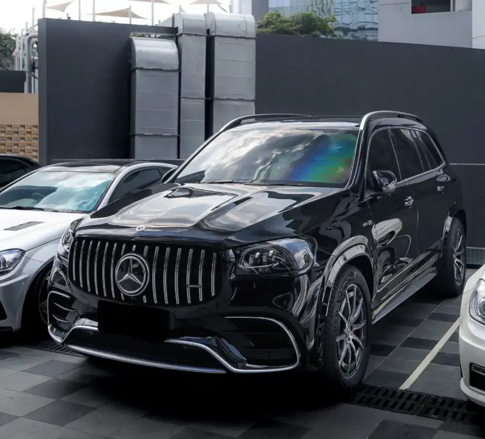 Mercedes GLS63 AMG 4.0L V8 2023 KM 2rb Like New Perfect Condition.