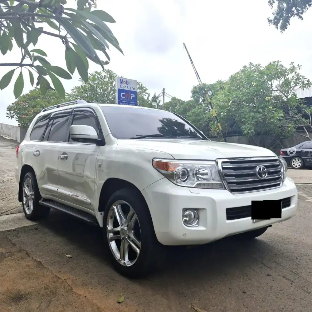 Toyota Land Cruiser 4.6 V8 NIK 2010 KM 87rb White Very good condition