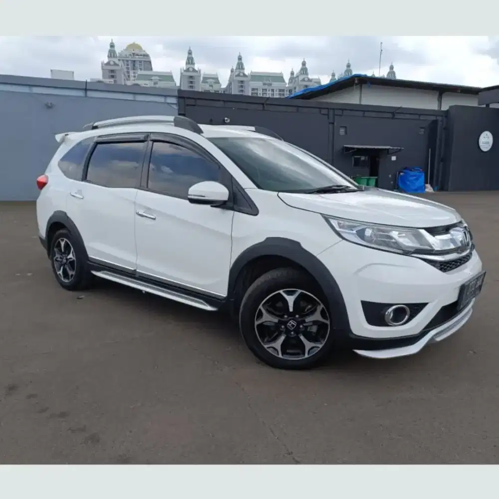 Honda BRV E CVT AT NIK 2016 White KM 96rb Good Condition.
